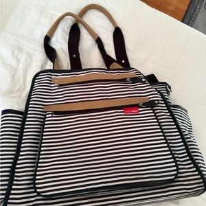 Skip Hop Grand Central Take-It-All Diaper Bag Tote Large